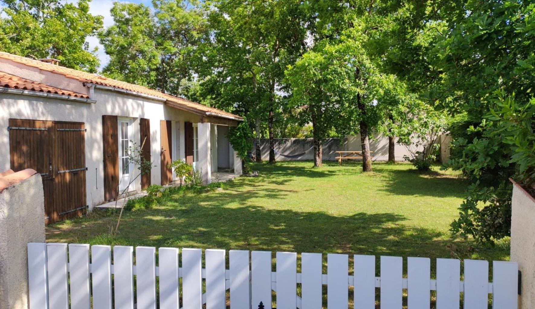 Maison A 8 Min A Pied De La Plage Avec Jardin Clos Et Ombrage Сен-Жорж-д'Олерон Экстерьер фото